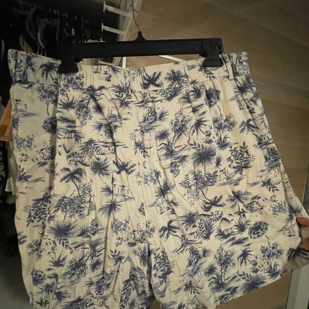 Abercrombie & Fitch High Waist Blue and Cream Shorts
